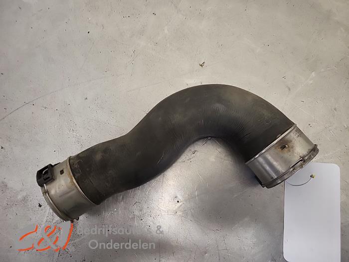 Gebrauchte Intercooler Schlauch Mercedes Vito (447.6) 1.6 111 CDI 16V Preis € 26,25 Margenregelung angeboten von C&J Bedrijfsauto's & Onderdelen
