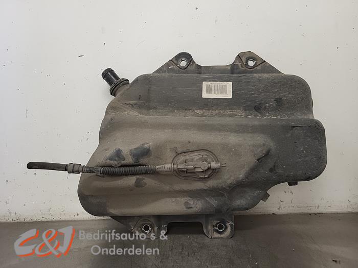 Gebrauchte Adblue Tank Mercedes Vito (447.6) 1.6 111 CDI 16V Preis € 89,25 Margenregelung angeboten von C&J Bedrijfsauto's & Onderdelen
