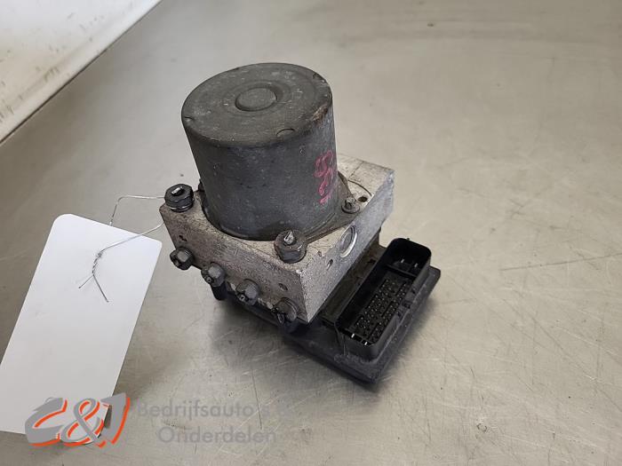 Begagnade ABS-pump Ford Transit 2.2 TDCi 16V Pris € 21,00 Marginaltabell erbjuds av C&J Bedrijfsauto's & Onderdelen