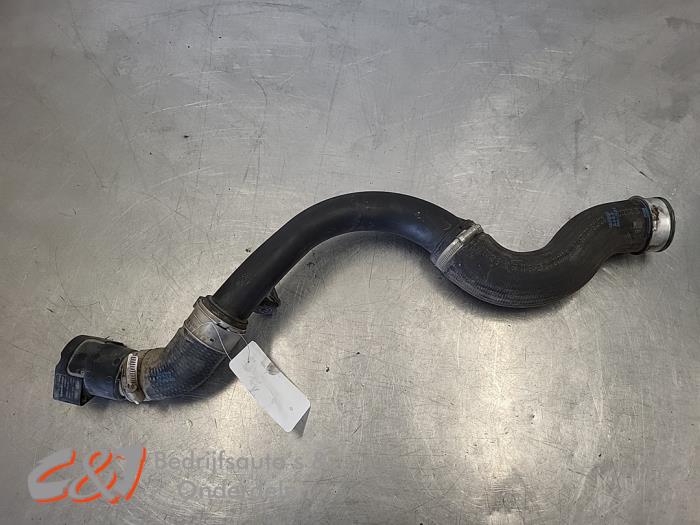 Usagé Tube intercooler Volkswagen Transporter T5 2.0 TDI DRF Prix € 15,75 Règlement à la marge proposé par C&J Bedrijfsauto's & Onderdelen