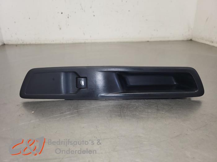 Usados Interruptor de ventanilla eléctrica Citroen Jumpy 1.5 Blue HDi 100 Precio € 10,50 Norma de margen ofrecido por C&J Bedrijfsauto's & Onderdelen