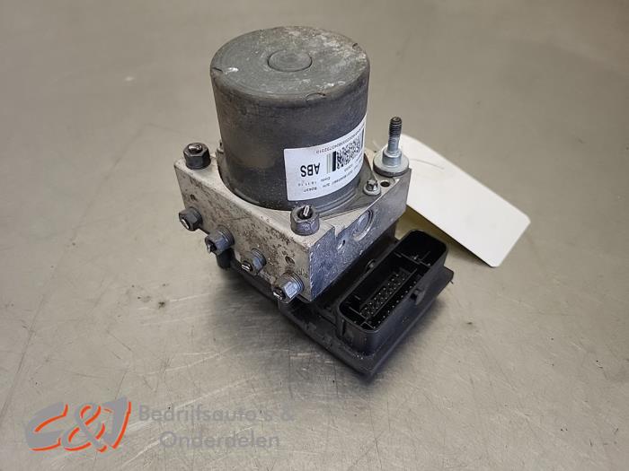 Gebrauchte ABS Pumpe Fiat Ducato (250) 2.3 D 130 Multijet Preis € 52,50 Margenregelung angeboten von C&J Bedrijfsauto's & Onderdelen