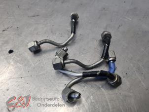 Begagnade Bränsleledning Ford Transit Custom 2.0 TDCi 16V Eco Blue 130 Pris € 68,25 Marginaltabell erbjuds av C&J Bedrijfsauto's & Onderdelen
