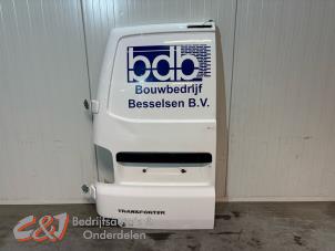 Usagé Portière arrière camionnette Volkswagen Transporter T5 2.0 TDI DRF Prix € 393,75 Règlement à la marge proposé par C&J Bedrijfsauto's & Onderdelen