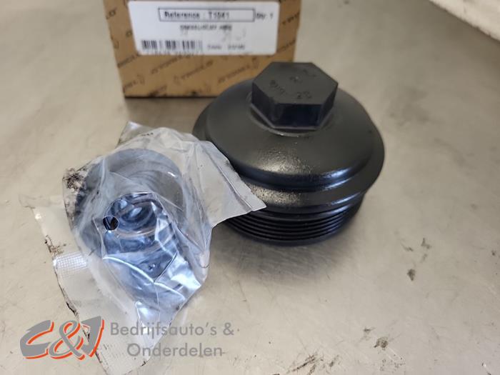 Begagnade Oljefilterlock Volkswagen Transporter T6 2.0 TDI DRF 4Motion Pris € 10,50 Marginaltabell erbjuds av C&J Bedrijfsauto's & Onderdelen