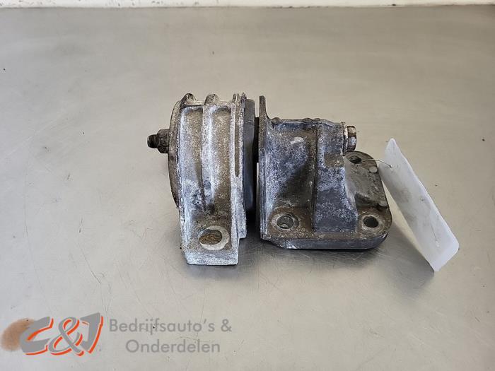 Used Engine mount Citroen Jumper (U5/ZB) 2.8 HDi Price € 15,75 Margin scheme offered by C&J Bedrijfsauto's & Onderdelen