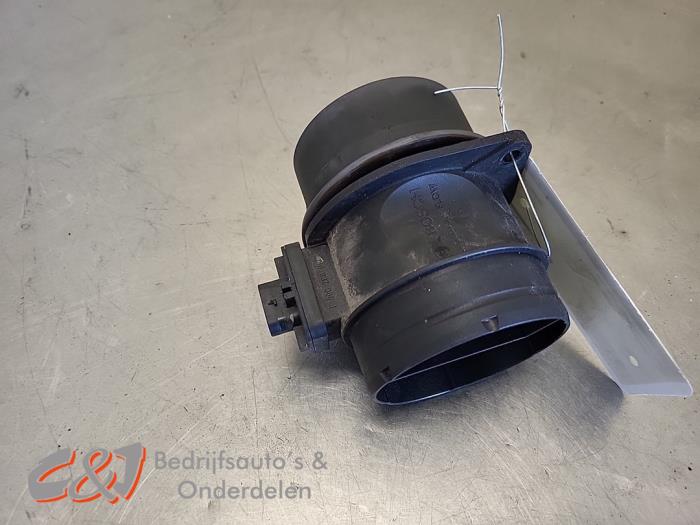Begagnade Luftflödesmätare Volkswagen Transporter T6 2.0 TDI DRF Pris € 21,00 Marginaltabell erbjuds av C&J Bedrijfsauto's & Onderdelen