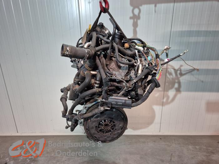 Motor van een Volkswagen Transporter T5 2.0 TDI DRF 2015