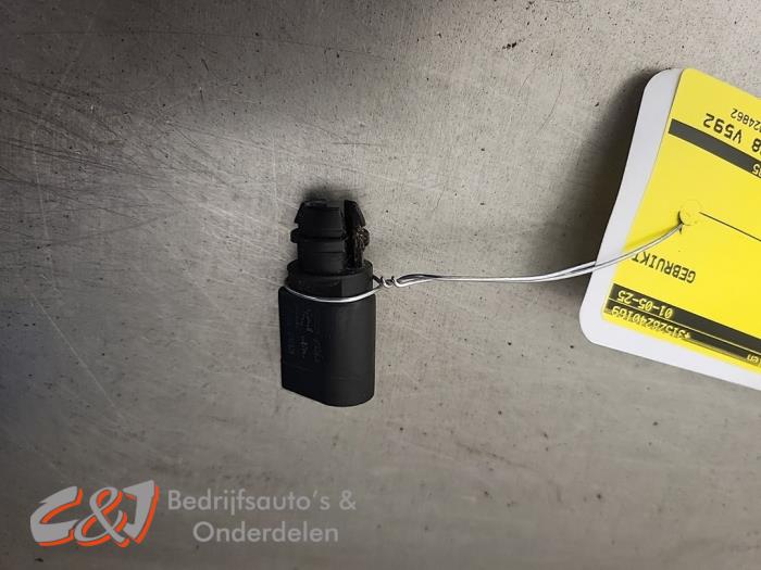 Begagnade Utetemperatursensor Volkswagen Transporter T6 2.0 TDI DRF Pris € 10,50 Marginaltabell erbjuds av C&J Bedrijfsauto's & Onderdelen