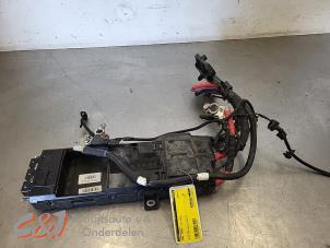 Begagnade Säkringsbox Ford Transit 2.2 TDCi 16V Pris € 31,50 Marginaltabell erbjuds av C&J Bedrijfsauto's & Onderdelen