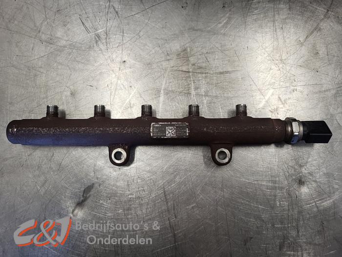 Usagé Système d'injection Ford Transit Custom 2.2 TDCi 16V Prix € 21,00 Règlement à la marge proposé par C&J Bedrijfsauto's & Onderdelen