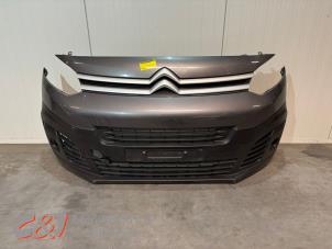 Używane Zderzak przedni Citroen Jumpy 1.6 Blue HDi 115 Cena € 525,00 Procedura marży oferowane przez C&J Bedrijfsauto's & Onderdelen