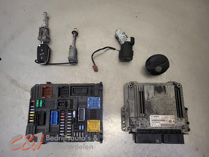 Used Ignition lock + computer Peugeot Expert (V1/VA/VB/VE/VF/VT/VY) 1.6 Blue HDi 115 Price € 315,00 Margin scheme offered by C&J Bedrijfsauto's & Onderdelen
