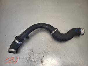 Intercooler Schlauch van een Volkswagen Transporter T5 2.0 TDI DRF 2015