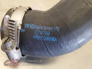 Intercooler Schlauch van een Volkswagen Transporter T5 2.0 TDI DRF 2015