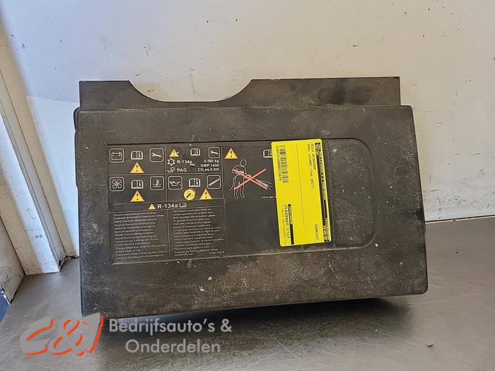 Begagnade Batterilock Opel Vivaro 1.6 CDTi BiTurbo 125 Pris € 15,75 Marginaltabell erbjuds av C&J Bedrijfsauto's & Onderdelen