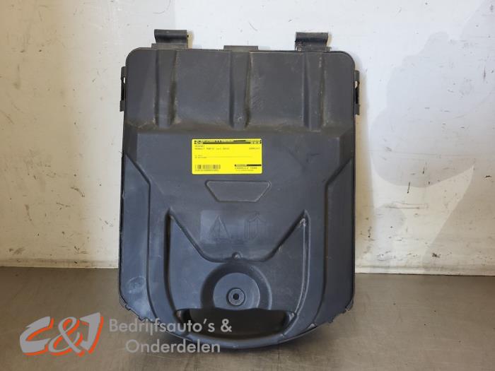 Gebrauchte Wagenheber- Set Renault Trafic (1FL/2FL/3FL/4FL) 1.6 dCi 145 Twin Turbo Preis € 47,25 Margenregelung angeboten von C&J Bedrijfsauto's & Onderdelen