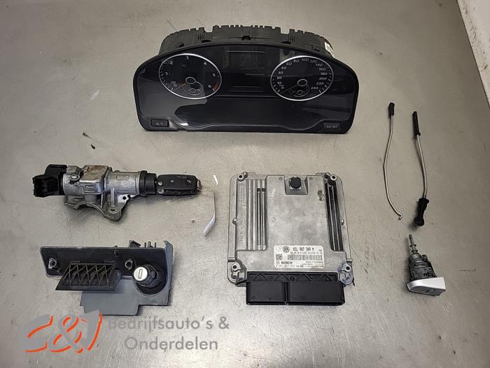 Used Ignition lock + computer Volkswagen Transporter T5 2.0 TDI DRF Price € 367,50 Margin scheme offered by C&J Bedrijfsauto's & Onderdelen