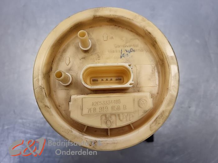 Usagé Pompe à carburant Volkswagen Transporter T5 2.0 TDI DRF Prix € 31,50 Règlement à la marge proposé par C&J Bedrijfsauto's & Onderdelen