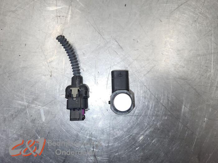 Usados Sensor PDC Volkswagen Transporter T5 2.0 TDI DRF Precio € 10,50 Norma de margen ofrecido por C&J Bedrijfsauto's & Onderdelen
