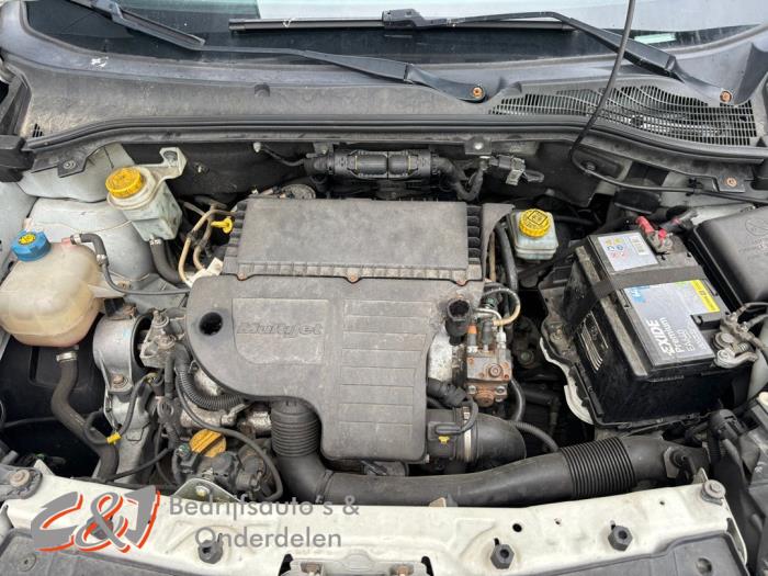 Używane Silnik Fiat Doblo Cargo (263) 1.3 MJ 16V Euro 4 Cena € 525,00 Procedura marży oferowane przez C&J Bedrijfsauto's & Onderdelen