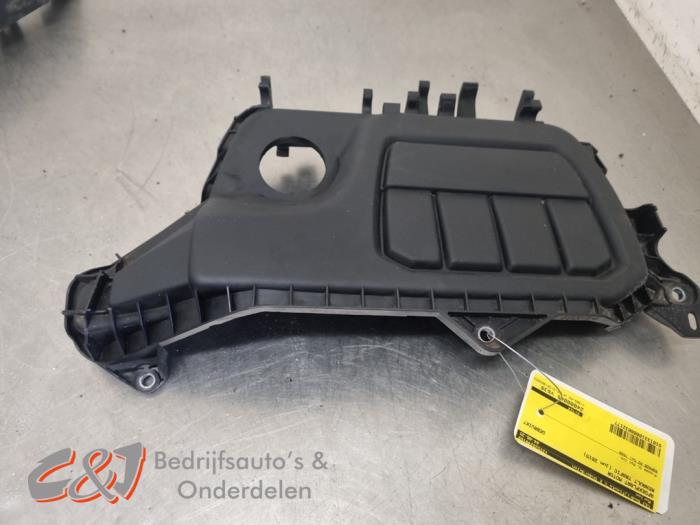 Gebrauchte Abdeckblech Motor Renault Trafic (1FL/2FL/3FL/4FL) 1.6 dCi 115 Preis € 21,00 Margenregelung angeboten von C&J Bedrijfsauto's & Onderdelen