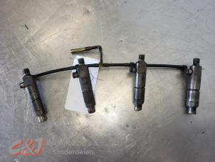 Usagé Injecteur (diesel) Renault Master II (ED/UD) 2.5 D Prix € 131,25 Règlement à la marge proposé par C&J Bedrijfsauto's & Onderdelen