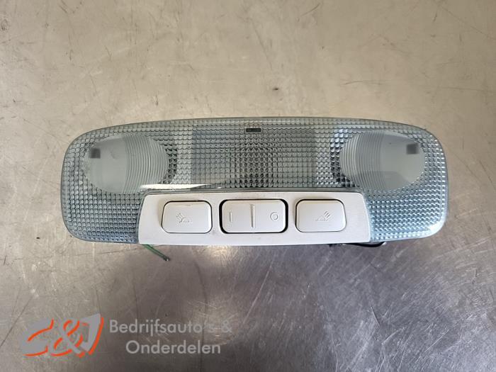 Begagnade Innerbelysning, fram Ford Transit Courier 1.5 TDCi 75 Pris € 10,50 Marginaltabell erbjuds av C&J Bedrijfsauto's & Onderdelen