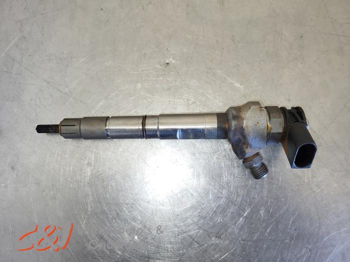 Usados Inyector (diésel) Volkswagen Crafter (SY) 2.0 TDI FWD Precio € 157,50 Norma de margen ofrecido por C&J Bedrijfsauto's & Onderdelen