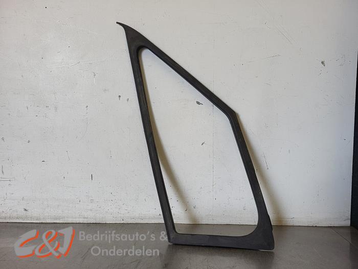 Usados Ventanilla triangular derecha delante Mercedes Sprinter 3,5t (906.63) 316 CDI 16V Precio € 31,50 Norma de margen ofrecido por C&J Bedrijfsauto's & Onderdelen