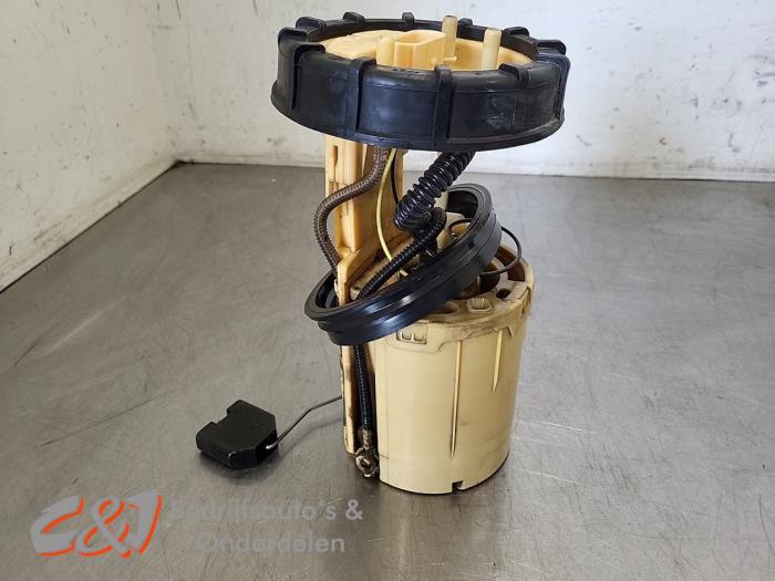 Gebrauchte Kraftstoffpumpe Elektrisch Volkswagen Transporter/Caravelle T5 1.9 TDi Preis € 26,25 Margenregelung angeboten von C&J Bedrijfsauto's & Onderdelen