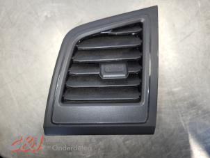 Begagnade Luftmunstycke, instrumentbräda Volkswagen Transporter T6 2.0 TDI 150 Pris € 15,75 Marginaltabell erbjuds av C&J Bedrijfsauto's & Onderdelen