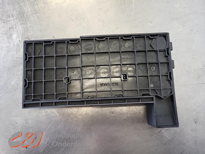 Säkringsbox från en Volkswagen Transporter T6 2.0 TDI 150 2017
