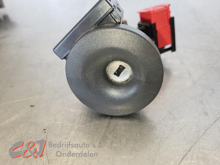 Ignition lock + computer from a Mercedes-Benz Citan (415.7) 1.5 109 CDI Crewbus 2016