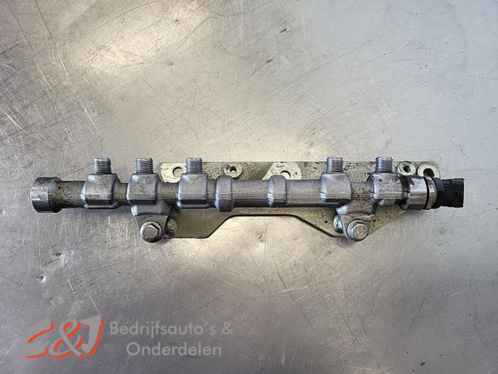 Usagé Système d'injection Fiat Doblo Cargo (263) 1.3 D Multijet Prix € 21,00 Règlement à la marge proposé par C&J Bedrijfsauto's & Onderdelen