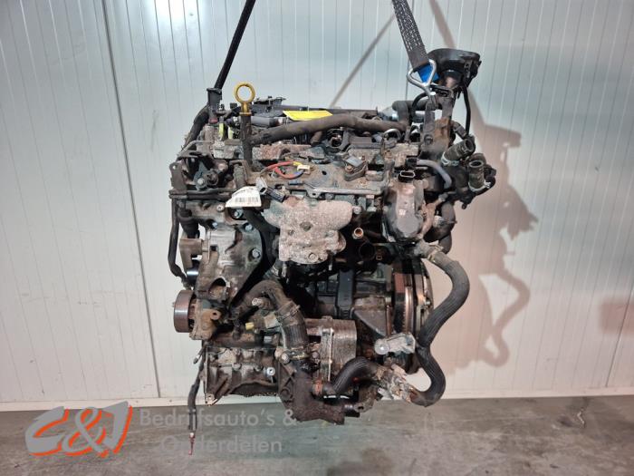 Used Engine Nissan NV 300 2.0 dCi 16V 120 Price € 2.985,68 Inclusive VAT offered by C&J Bedrijfsauto's & Onderdelen