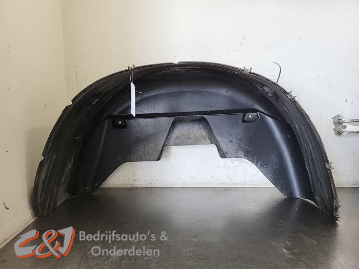 Używane Nadkole Dodge 1500 Standard Cab (DS) 5.7 Hemi V8 4x4 Cena € 78,75 Procedura marży oferowane przez C&J Bedrijfsauto's & Onderdelen