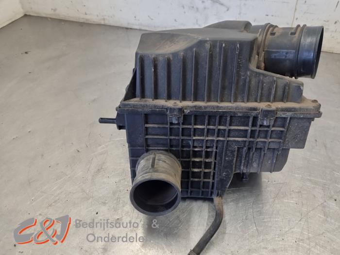 Gebrauchte Luftfiltergehäuse Renault Master III (MA/MB/MC/MD/MH/MF/MG/MH) 2.3 dCi 16V Preis € 21,00 Margenregelung angeboten von C&J Bedrijfsauto's & Onderdelen