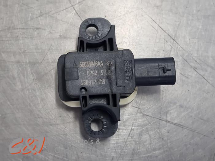 Używane Keyless Entry-Antena Dodge 1500 Standard Cab (DS) 5.7 Hemi V8 4x4 Cena € 21,00 Procedura marży oferowane przez C&J Bedrijfsauto's & Onderdelen