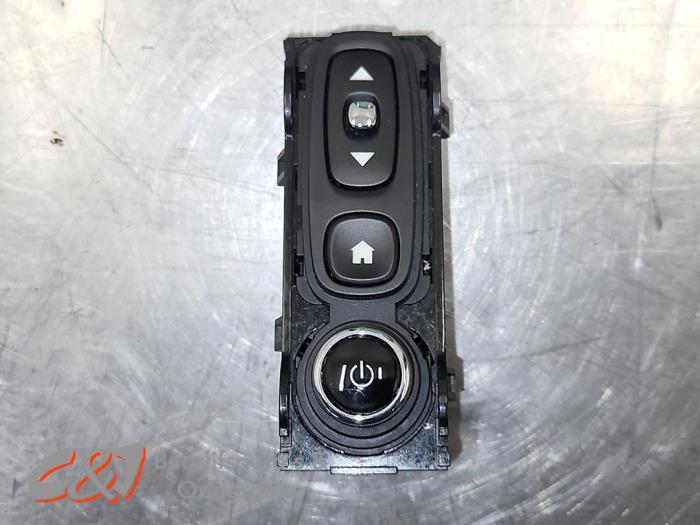 Used On-board computer controller Renault Trafic (1FL/2FL/3FL/4FL) 1.6 dCi 145 Twin Turbo Price € 21,00 Margin scheme offered by C&J Bedrijfsauto's & Onderdelen