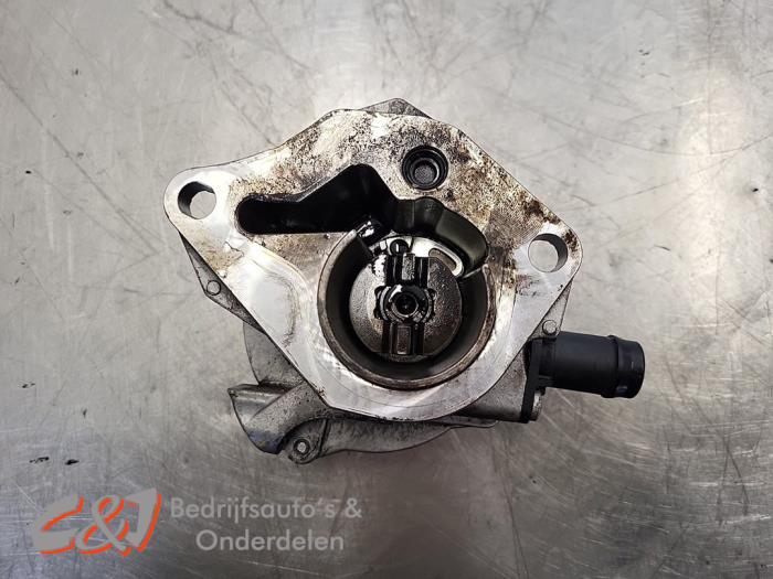 Usagé Pompe à vide (diesel) Mercedes Citan (415.7) 1.5 109 CDI Crewbus Prix € 10,50 Règlement à la marge proposé par C&J Bedrijfsauto's & Onderdelen