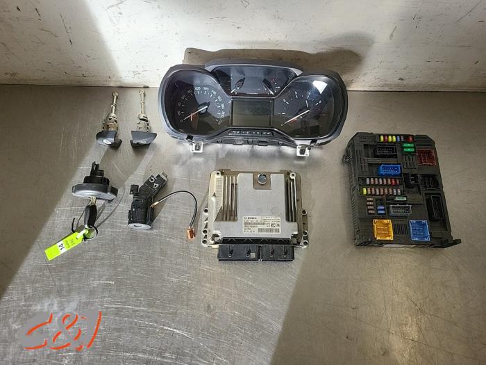 Used Ignition lock + computer Citroen Berlingo 1.6 BlueHDI 100 Price € 262,50 Margin scheme offered by C&J Bedrijfsauto's & Onderdelen
