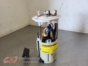Używane Elektryczna pompa paliwa Mercedes Vito (639.6) 2.2 111 CDI 16V Cena € 63,00 Procedura marży oferowane przez C&J Bedrijfsauto's & Onderdelen