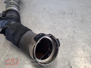 Intercooler Rohr van een Mercedes-Benz Citan (420.6) 1.5 110 CDI 2022