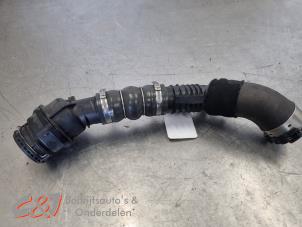 Intercooler Rohr van een Mercedes-Benz Citan (420.6) 1.5 110 CDI 2022