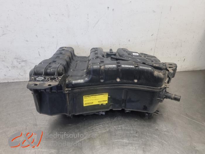 Gebrauchte Adblue Tank Mercedes Citan (420.6) 1.5 110 CDI Preis € 210,00 Margenregelung angeboten von C&J Bedrijfsauto's & Onderdelen