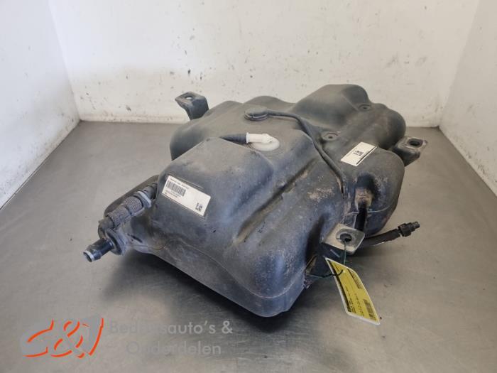 Gebrauchte Adblue Tank Renault Master III (FV) 2.3 dCi 170 16V FWD Preis € 131,25 Margenregelung angeboten von C&J Bedrijfsauto's & Onderdelen