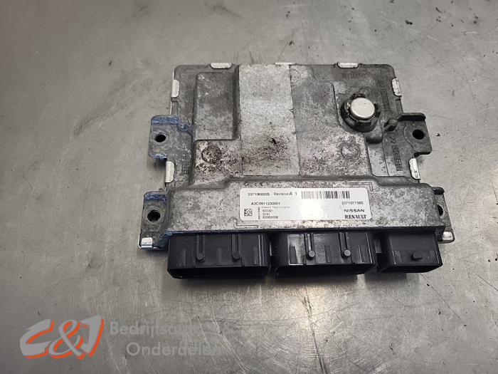Used Engine management computer Renault Master III (FV) 2.3 dCi 150 16V FWD Price € 262,50 Margin scheme offered by C&J Bedrijfsauto's & Onderdelen