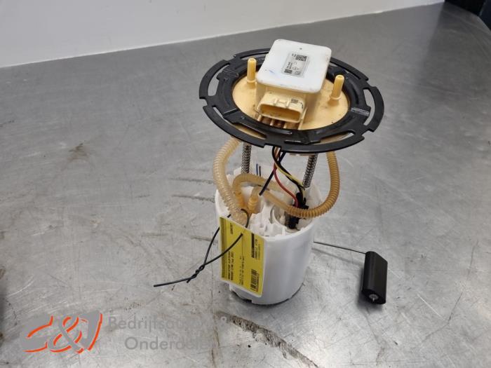 Gebrauchte Kraftstoffpumpe Elektrisch Mercedes Citan (420.6) 1.5 110 CDI Preis € 52,50 Margenregelung angeboten von C&J Bedrijfsauto's & Onderdelen