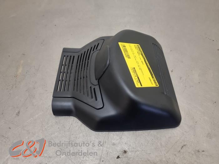 Używane Lusterko wewnetrzne Renault Trafic (1FL/2FL/3FL/4FL) 2.0 dCi 16V 150 Cena € 21,00 Procedura marży oferowane przez C&J Bedrijfsauto's & Onderdelen